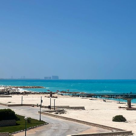 Beachfront Chalet In Green Beach, North Coast Villa El Alamein Exterior photo